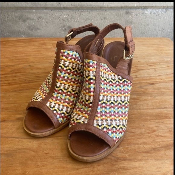 House of Harlow Multicolor Heels - Picture 1 of 7